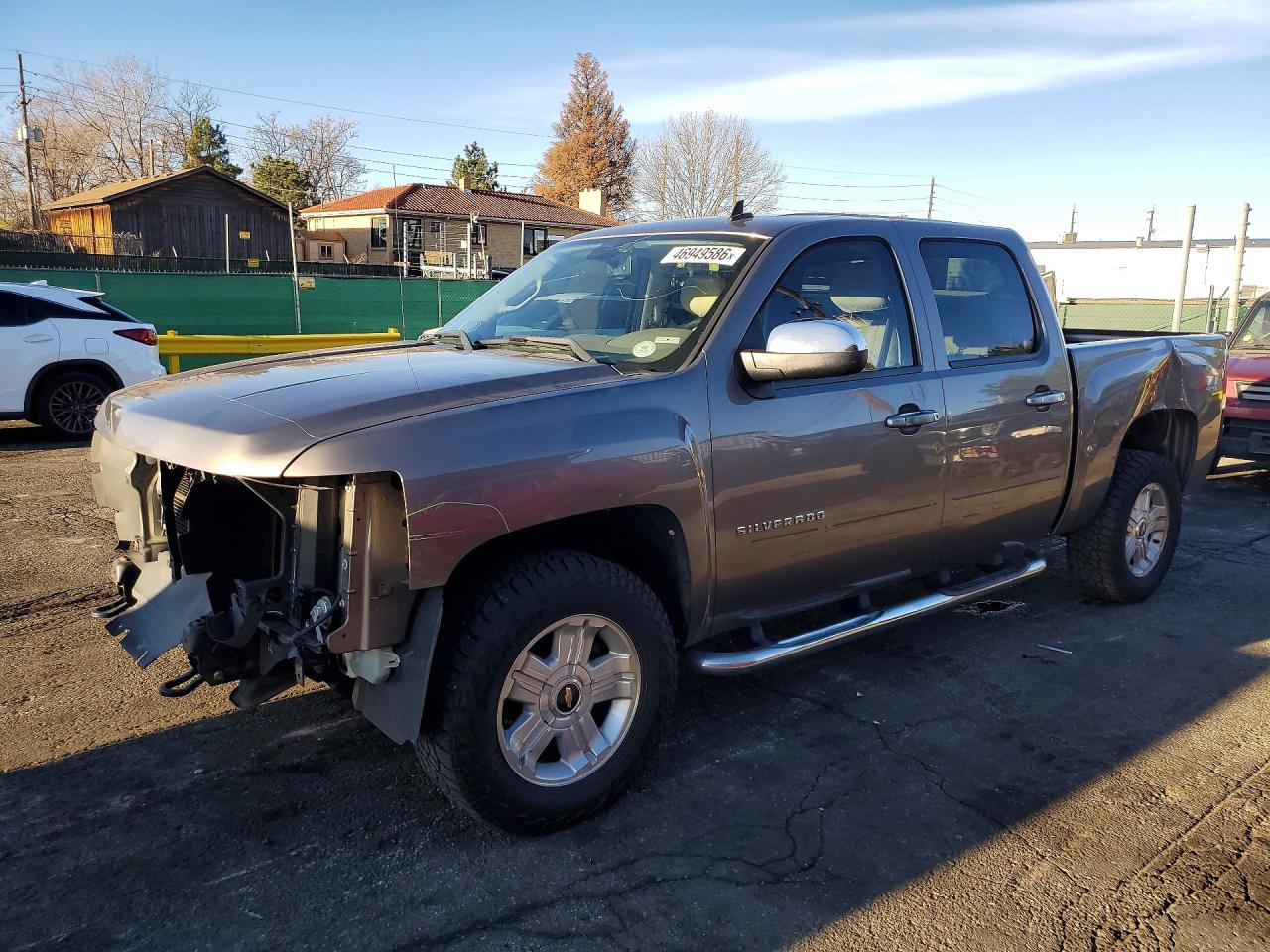 Salvage Chevrolet Silverado Image