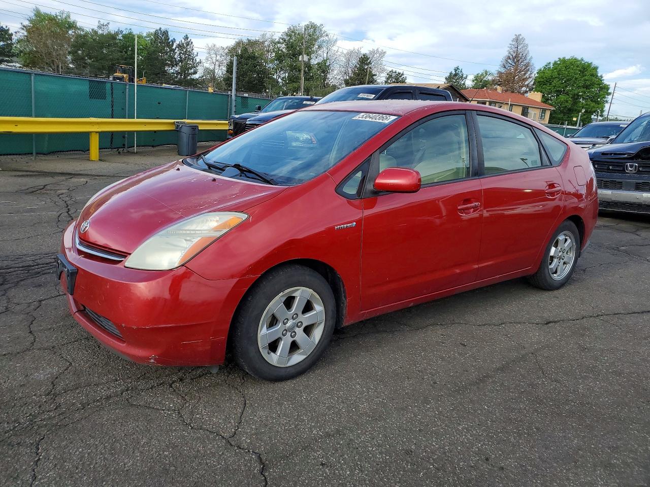 Salvage Toyota Prius Image