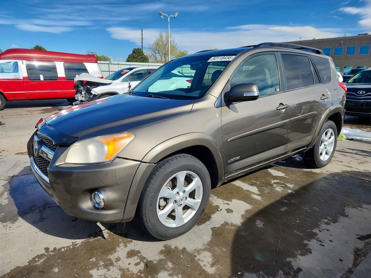 Salvage Toyota RAV4 Image