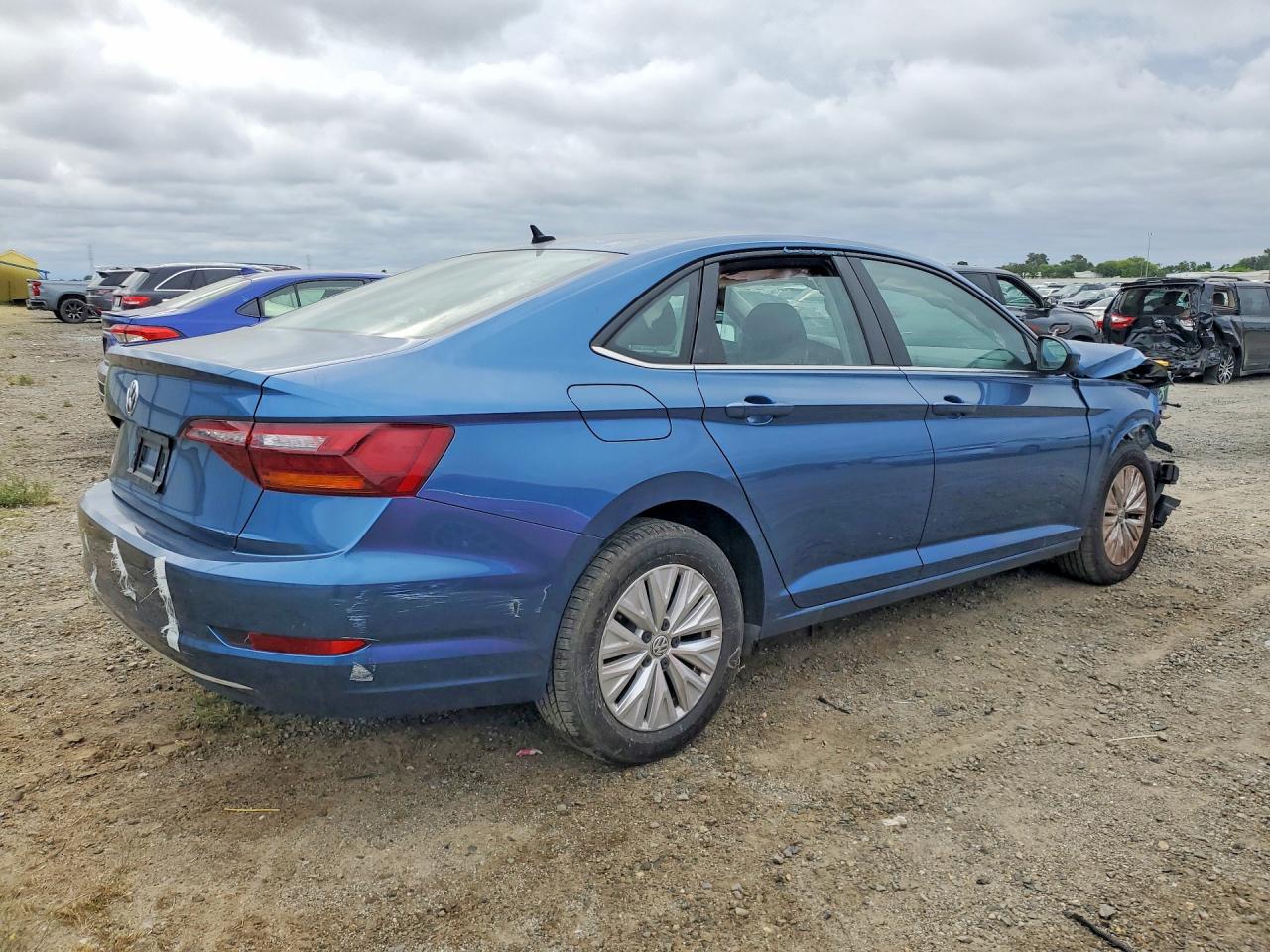 Volkswagen Jetta S