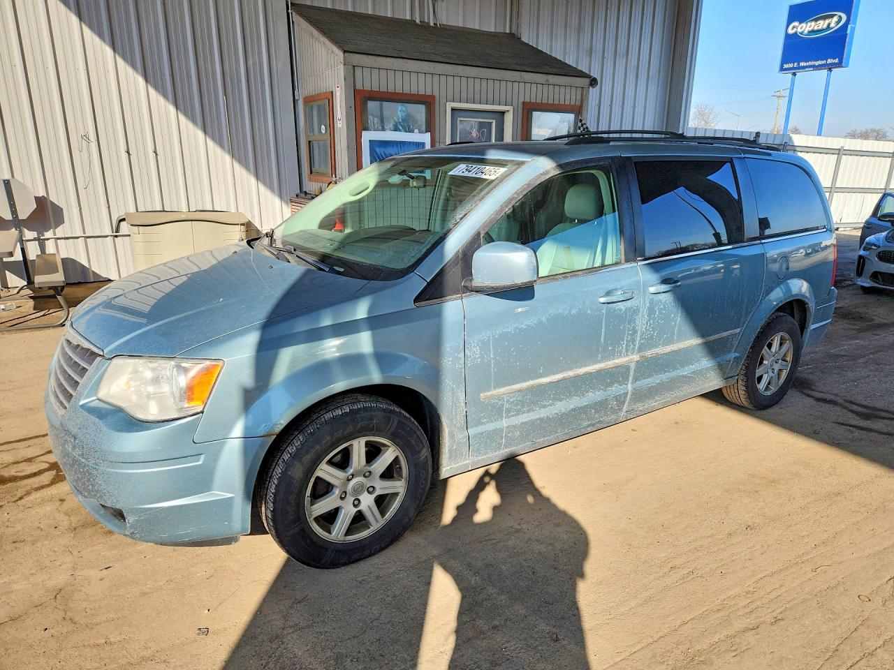 Salvage Chrysler Minivan Image