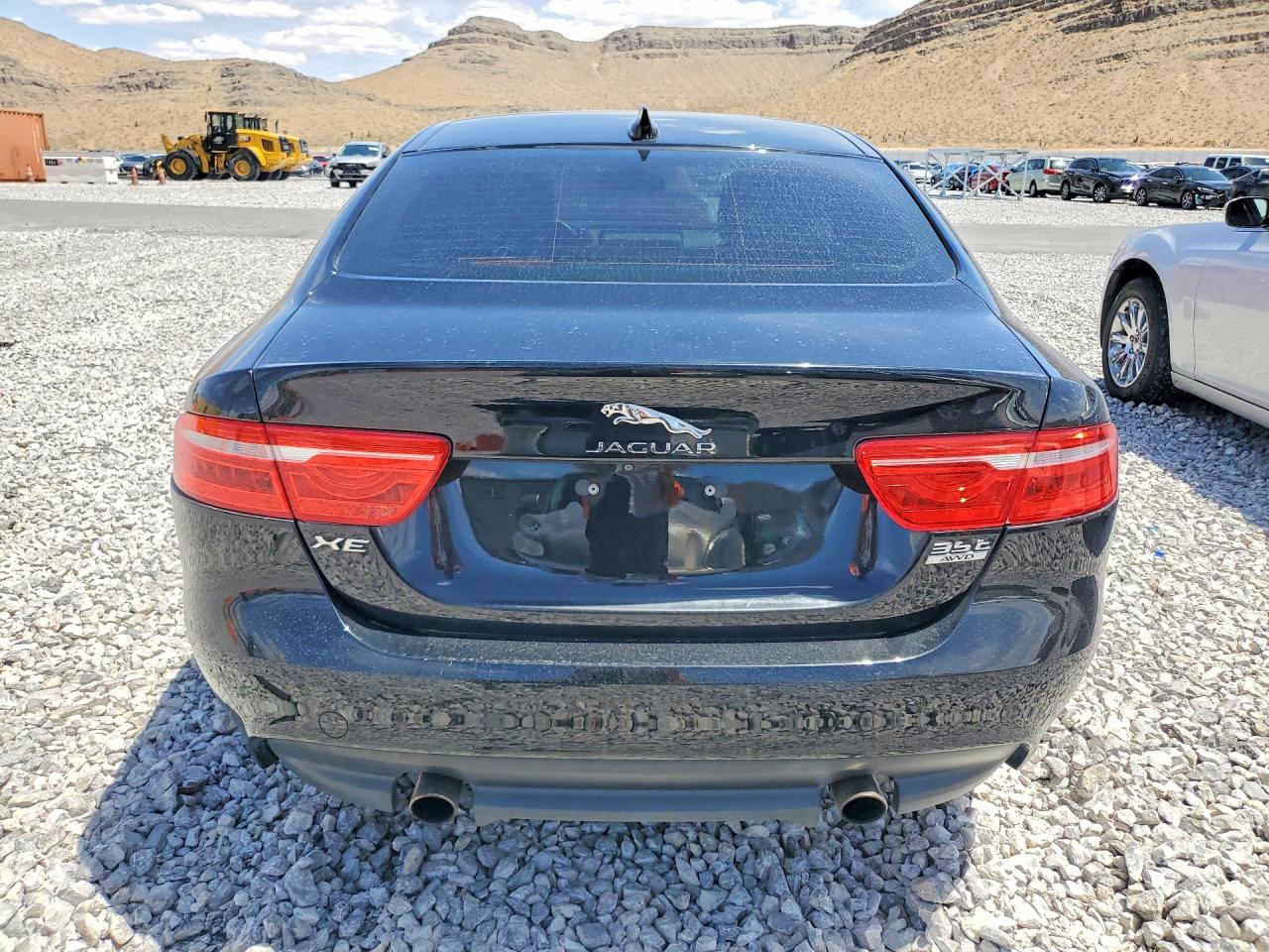 Jaguar XE Premium