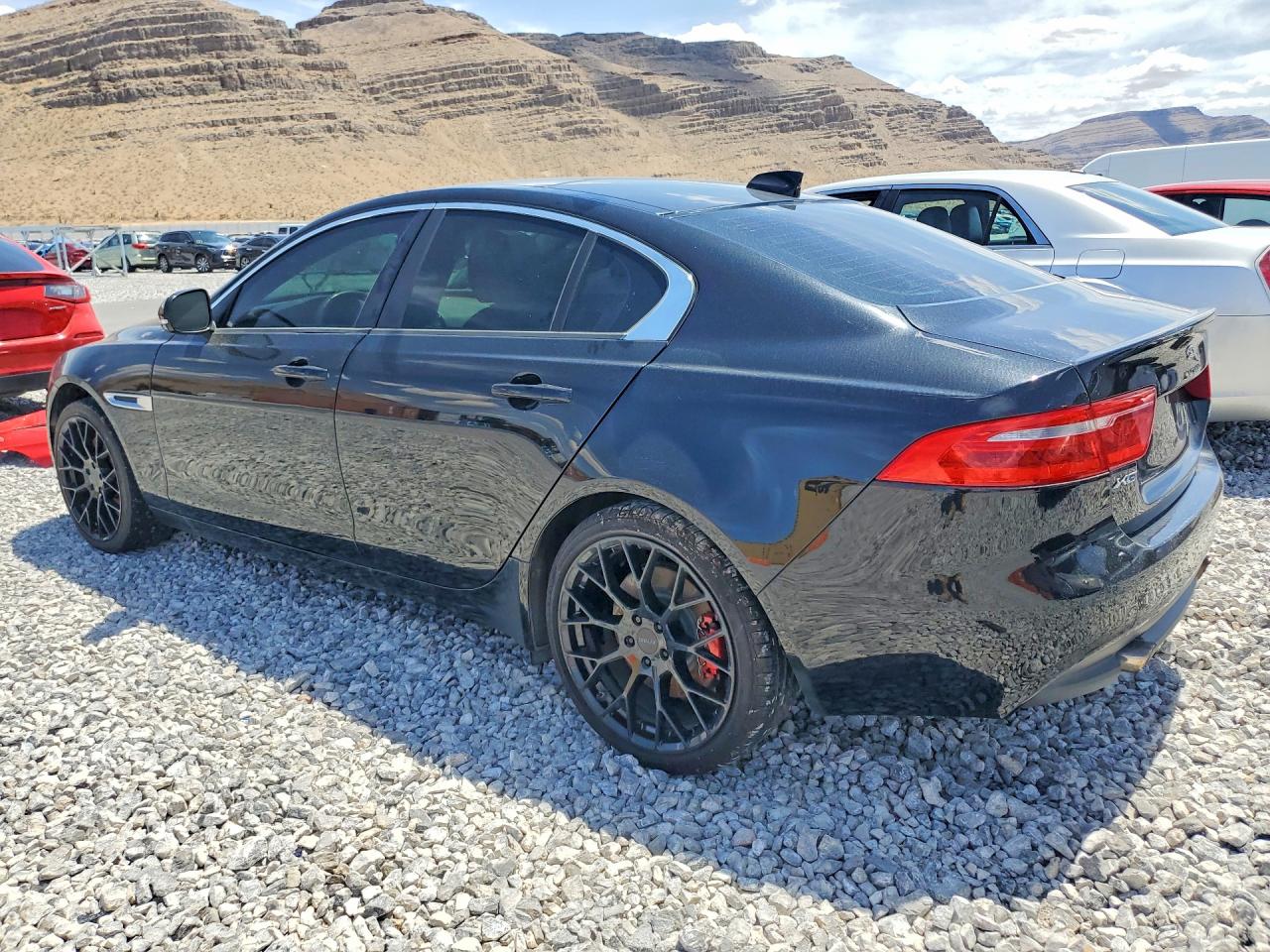 Jaguar XE Premium