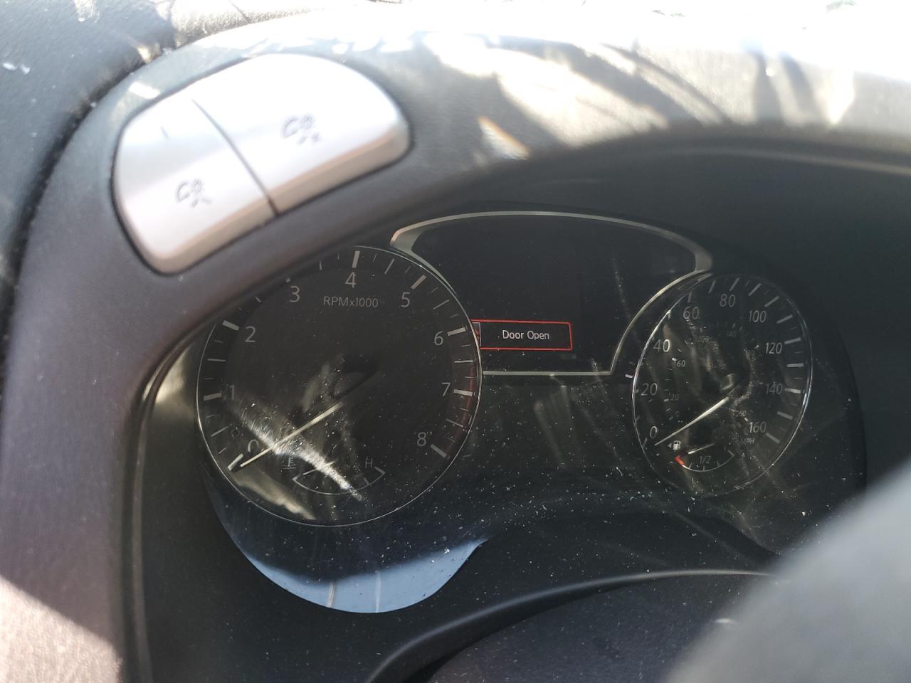 Nissan Pathfinder S