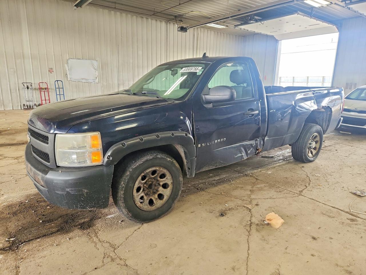 Salvage Chevrolet Silverado Image