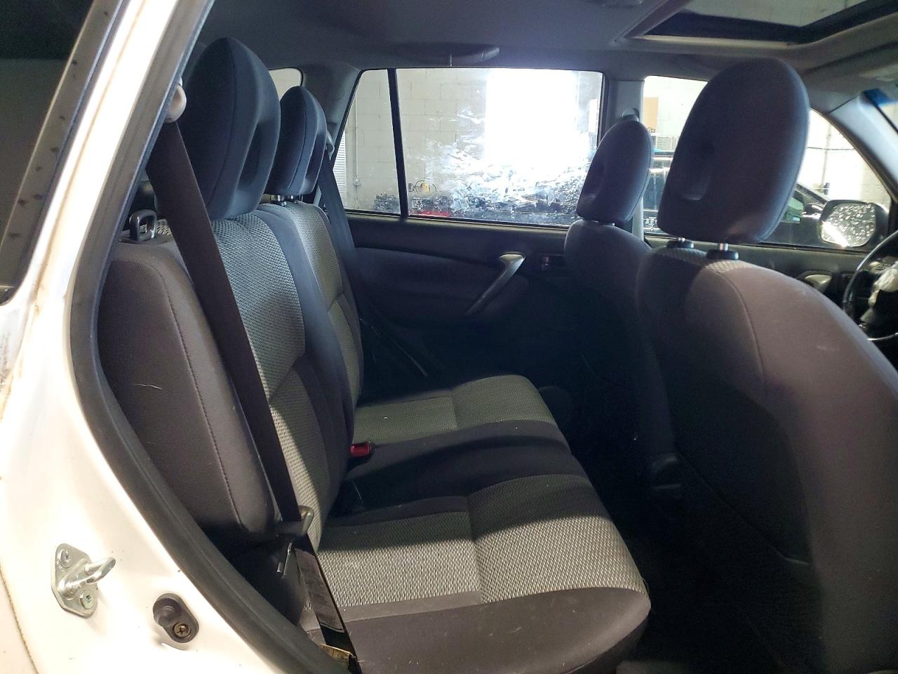 Toyota RAV4 Base