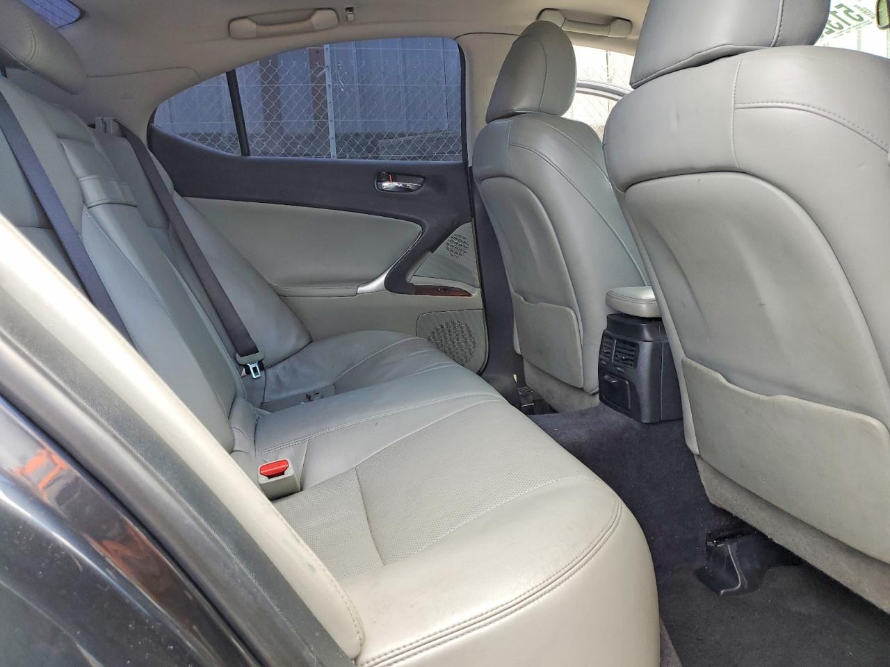 Lexus Is Base
