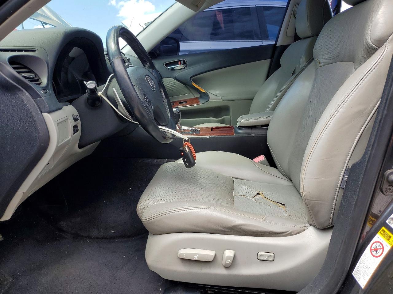 Lexus Is Base