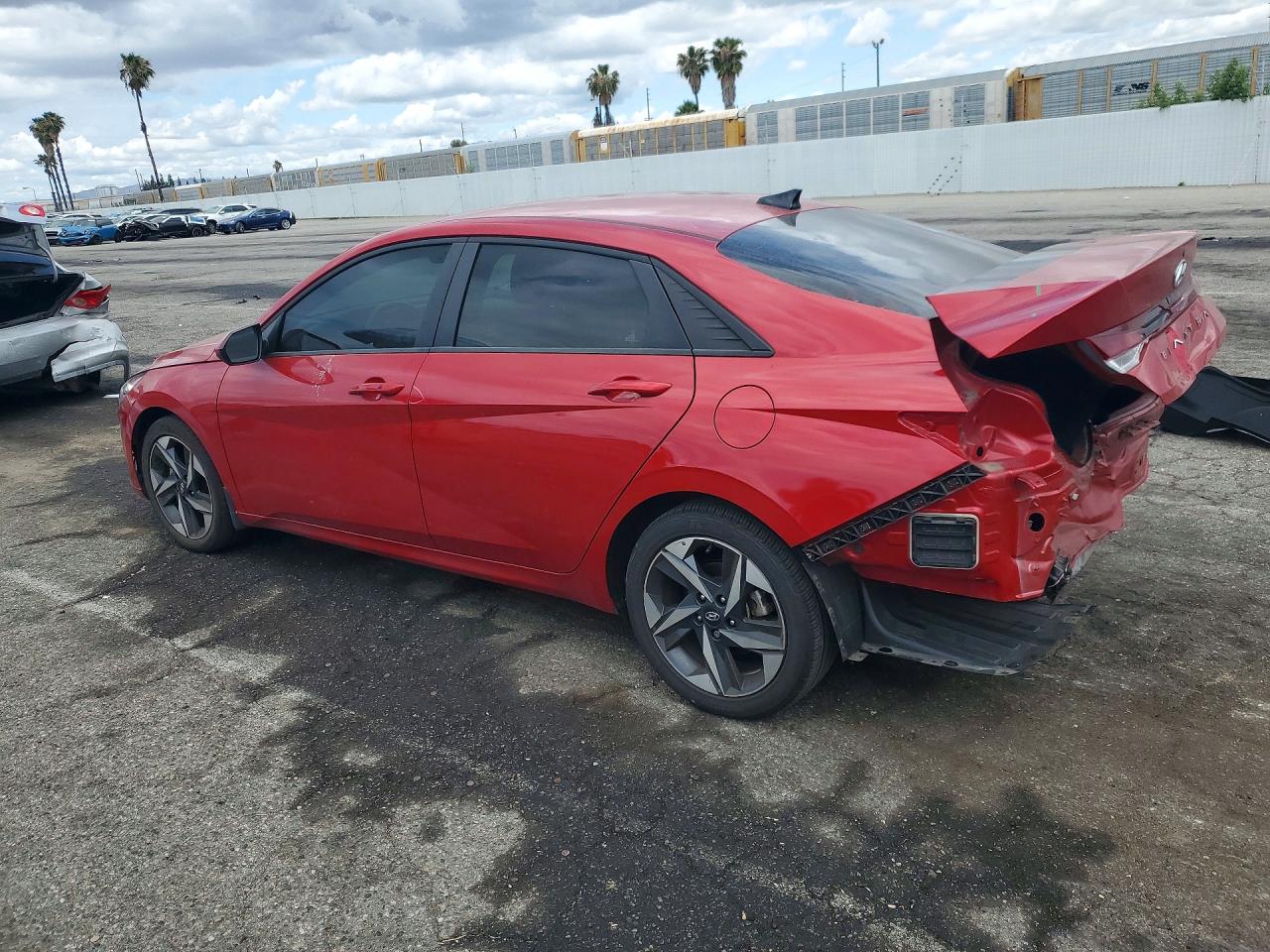 Hyundai ELANTRA Sel