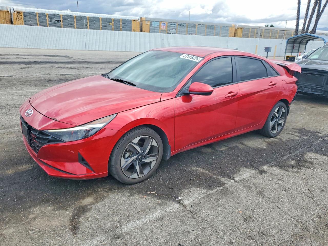 Salvage Hyundai ELANTRA Image