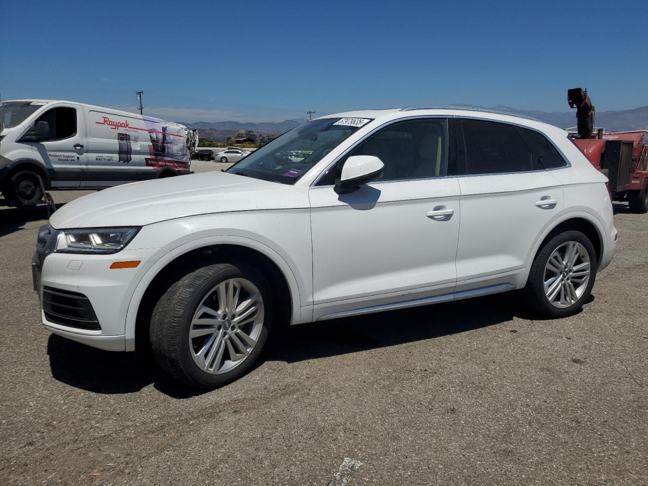 Salvage Audi Q5 Image