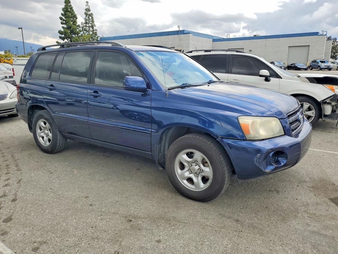 Toyota Highlander Base