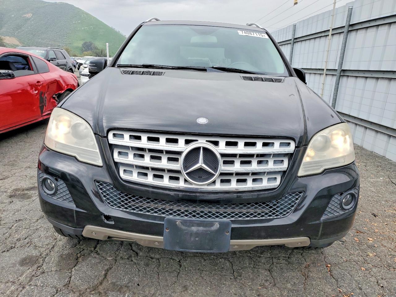 Mercedes-Benz M-Class 350
