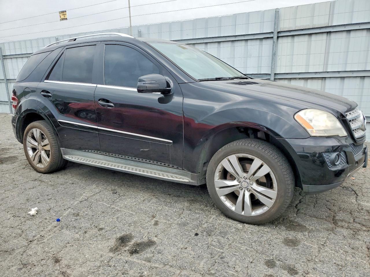 Mercedes-Benz M-Class 350