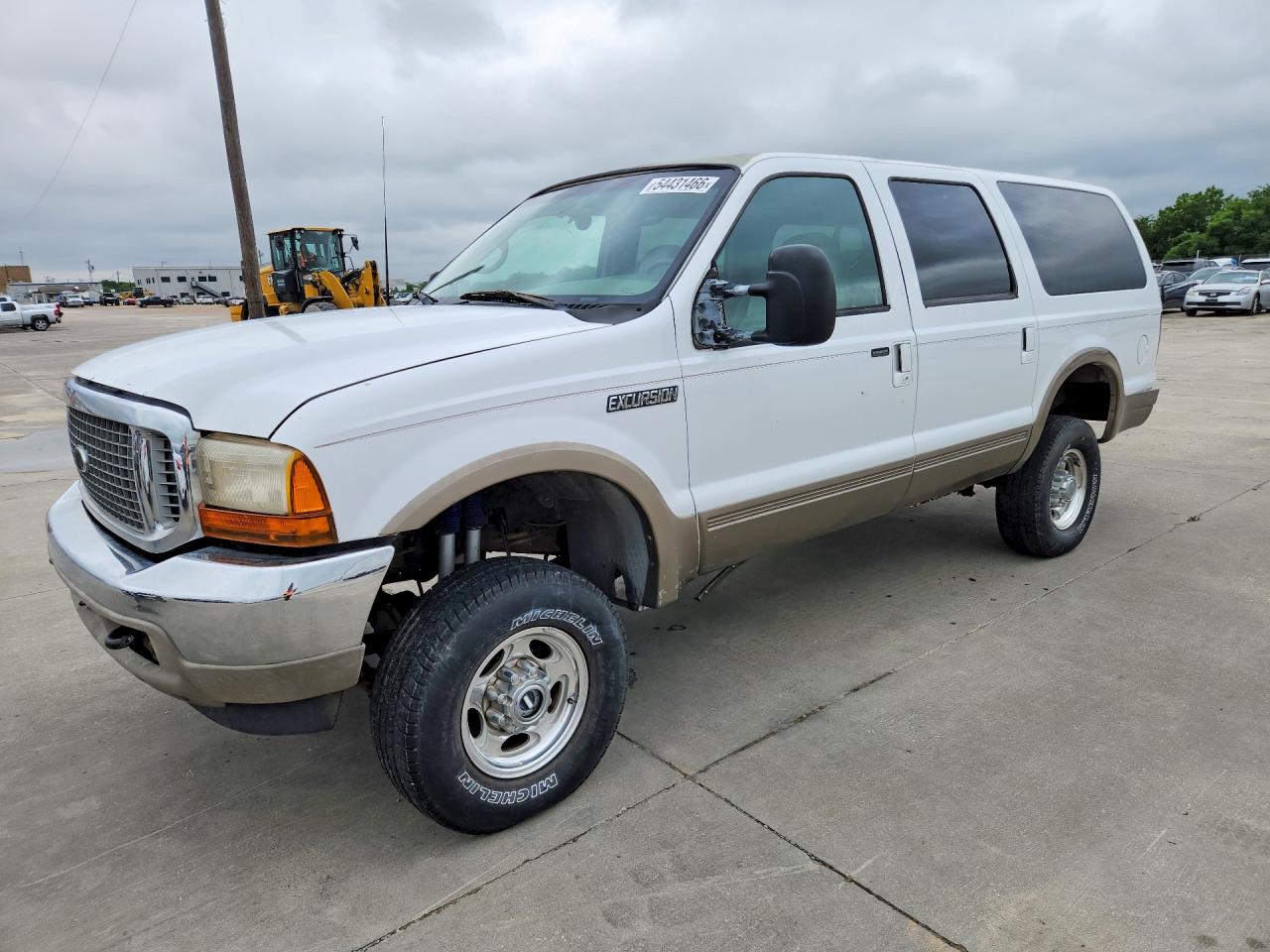Salvage Ford Excursion Image