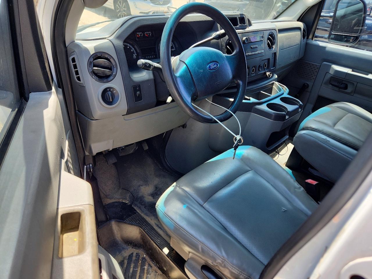 Ford Econoline E250 Van