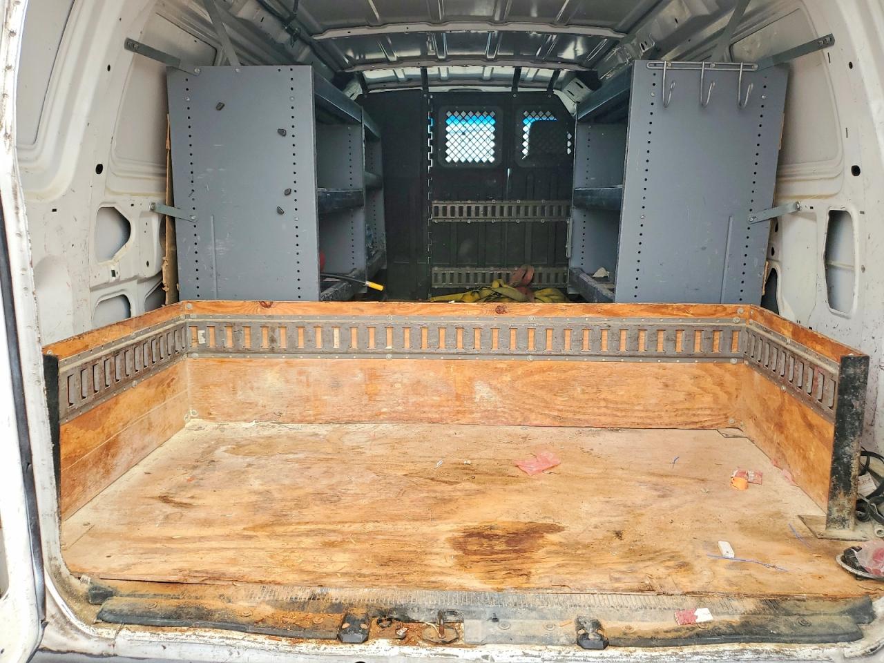 Ford Econoline E250 Van