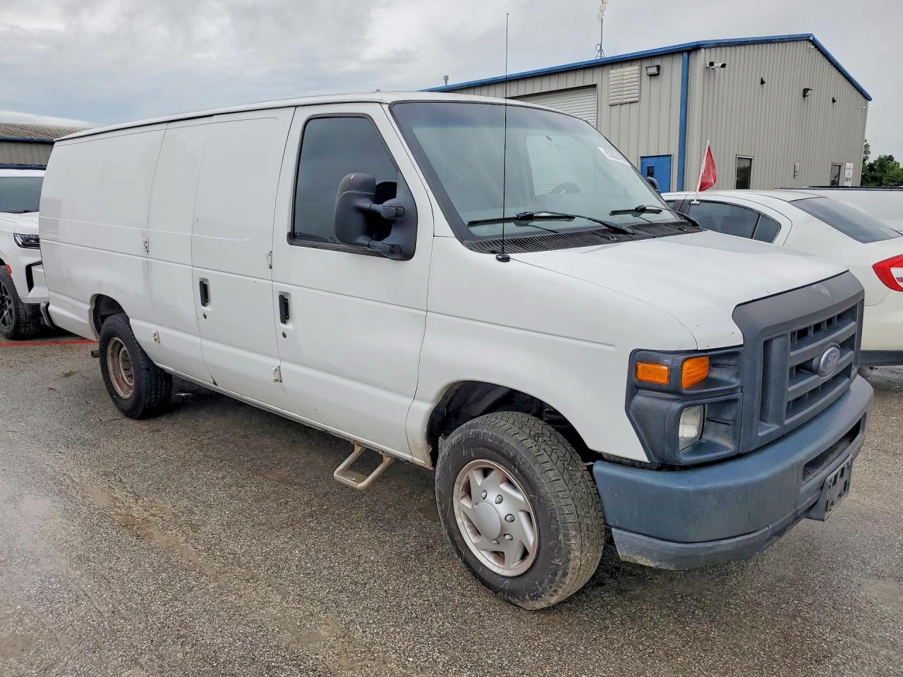Ford Econoline E250 Van