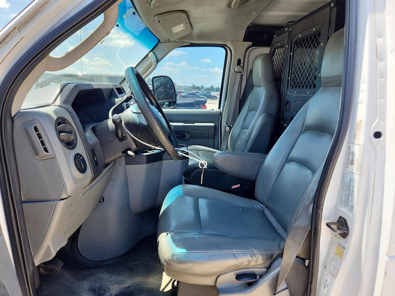Ford Econoline E250 Van