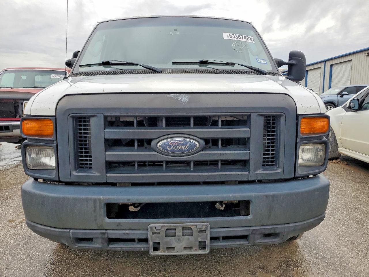 Ford Econoline E250 Van