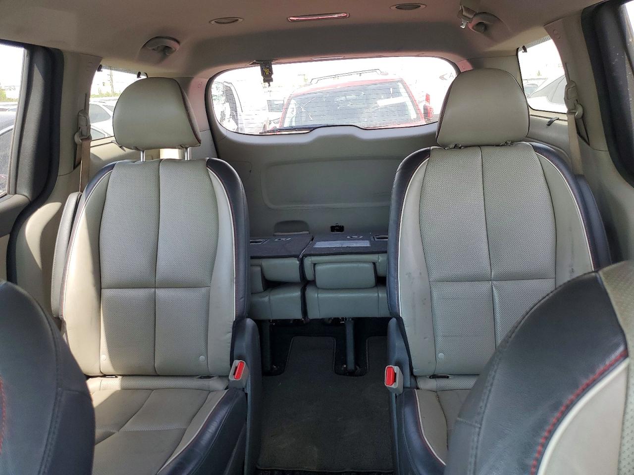 Kia Sedona Lx
