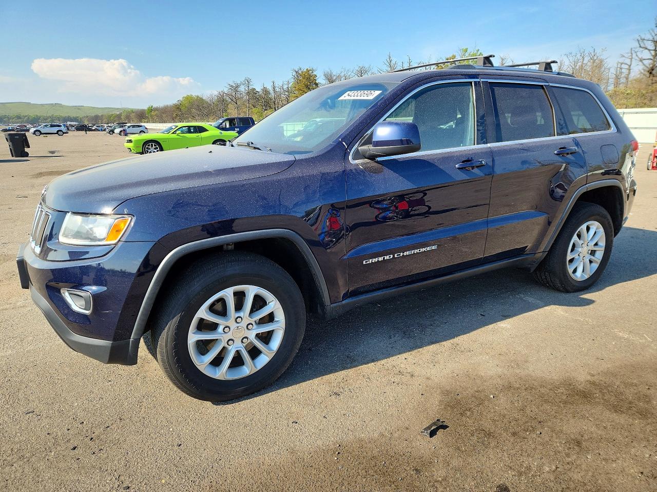 Salvage Jeep Cherokee Image