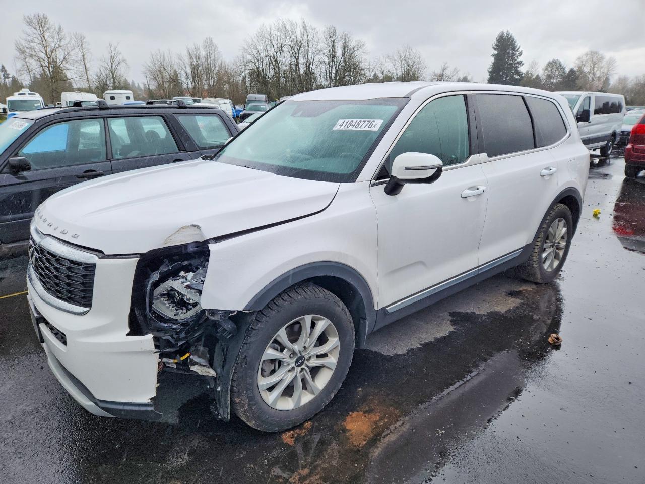 Salvage Kia Telluride Image