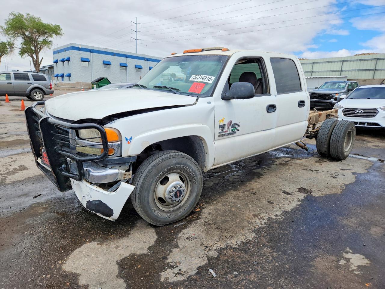Salvage GMC Sierra Image