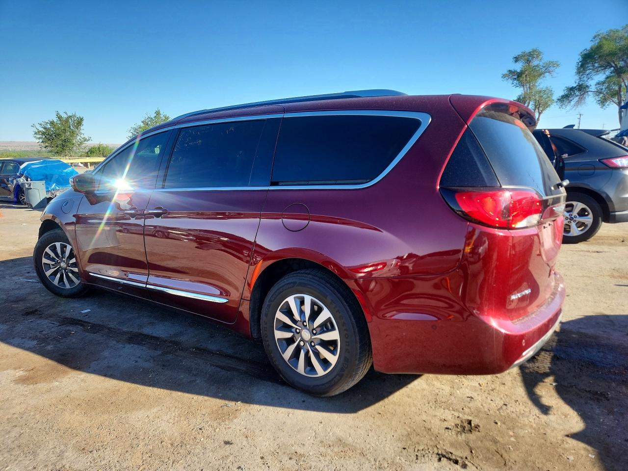 Chrysler Pacifica Hybrid Limited