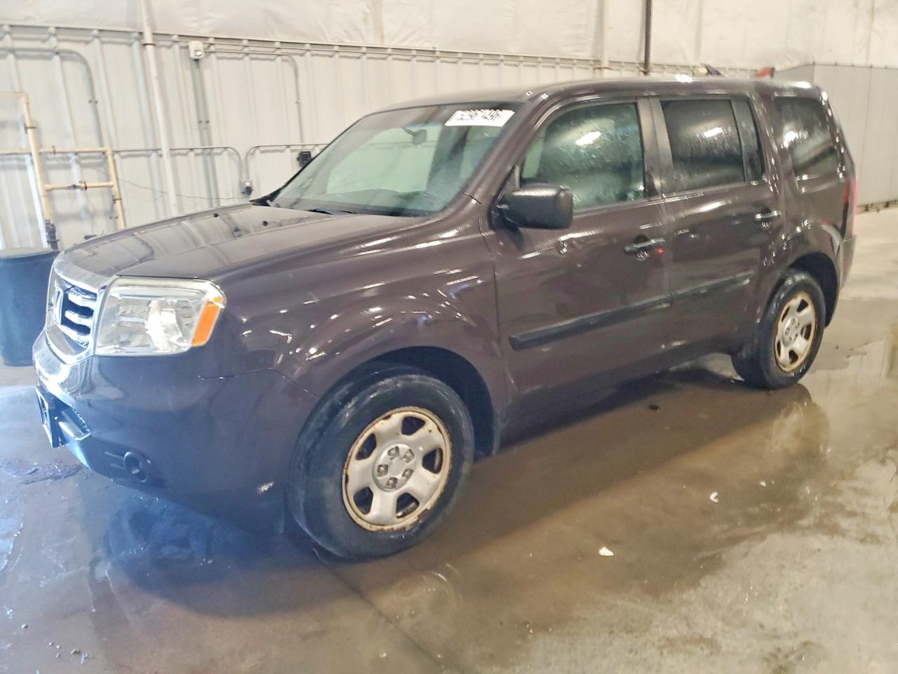 Salvage Honda Pilot Image