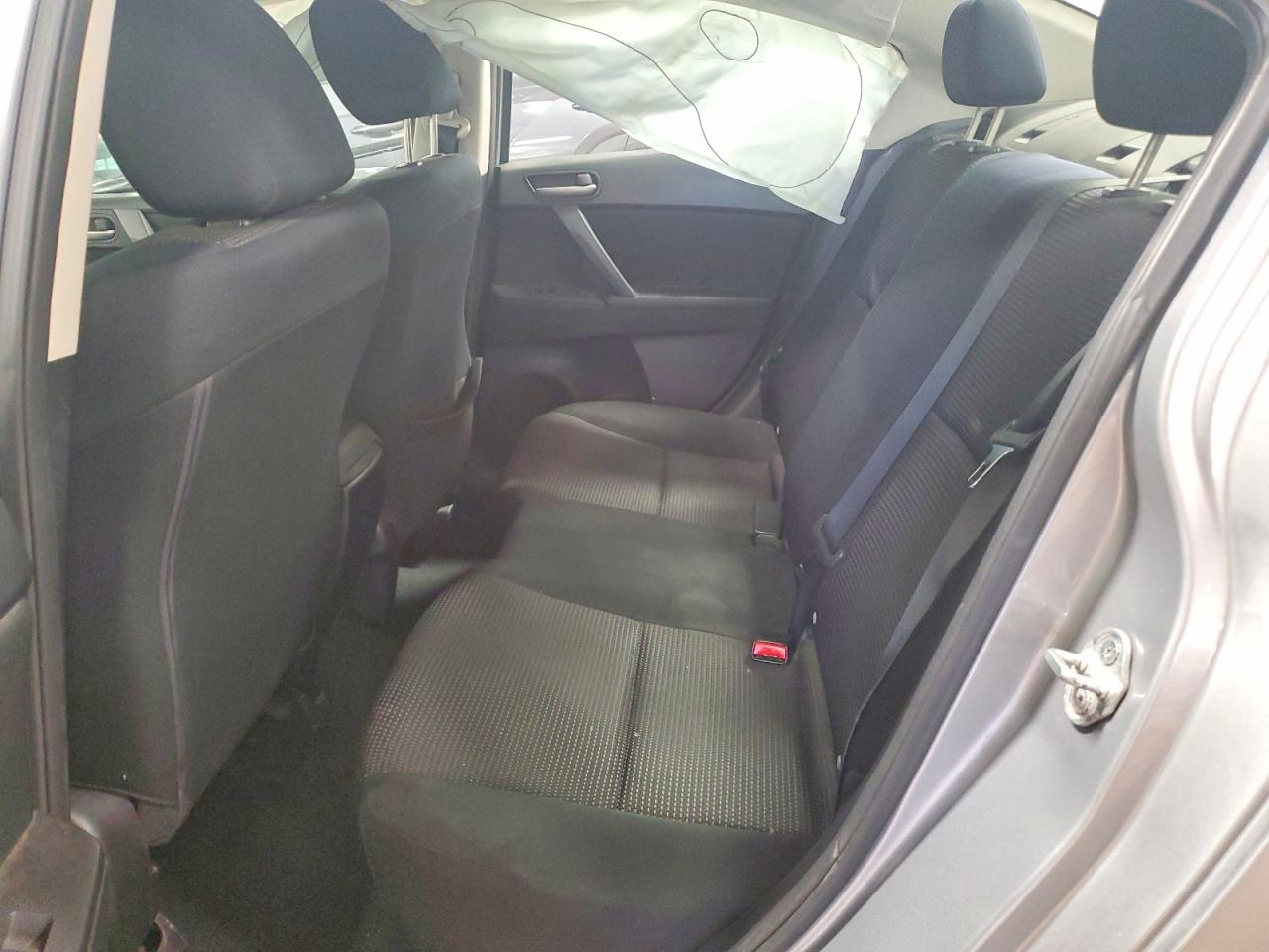 Mazda 3 I