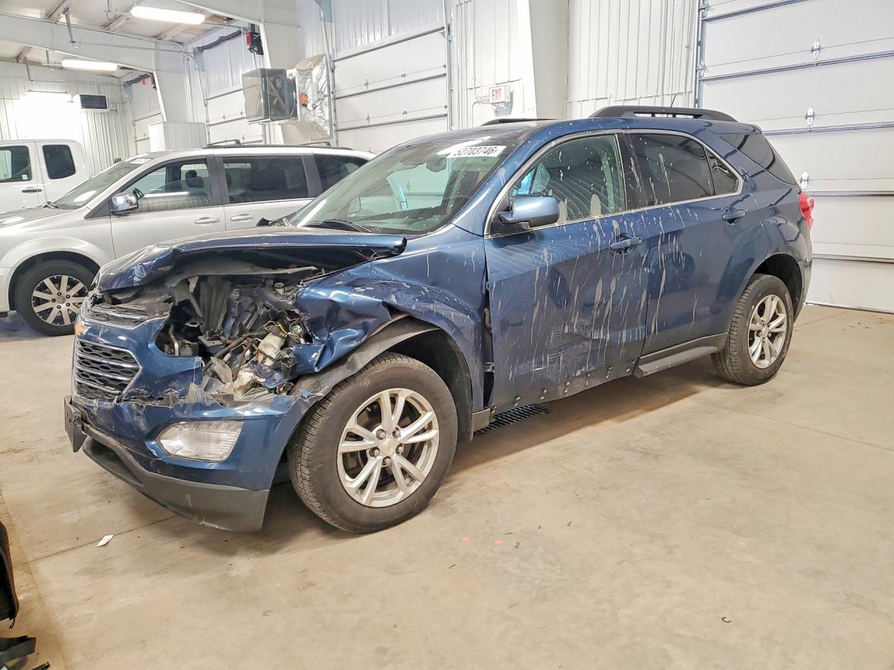 Salvage Chevrolet Equinox Image