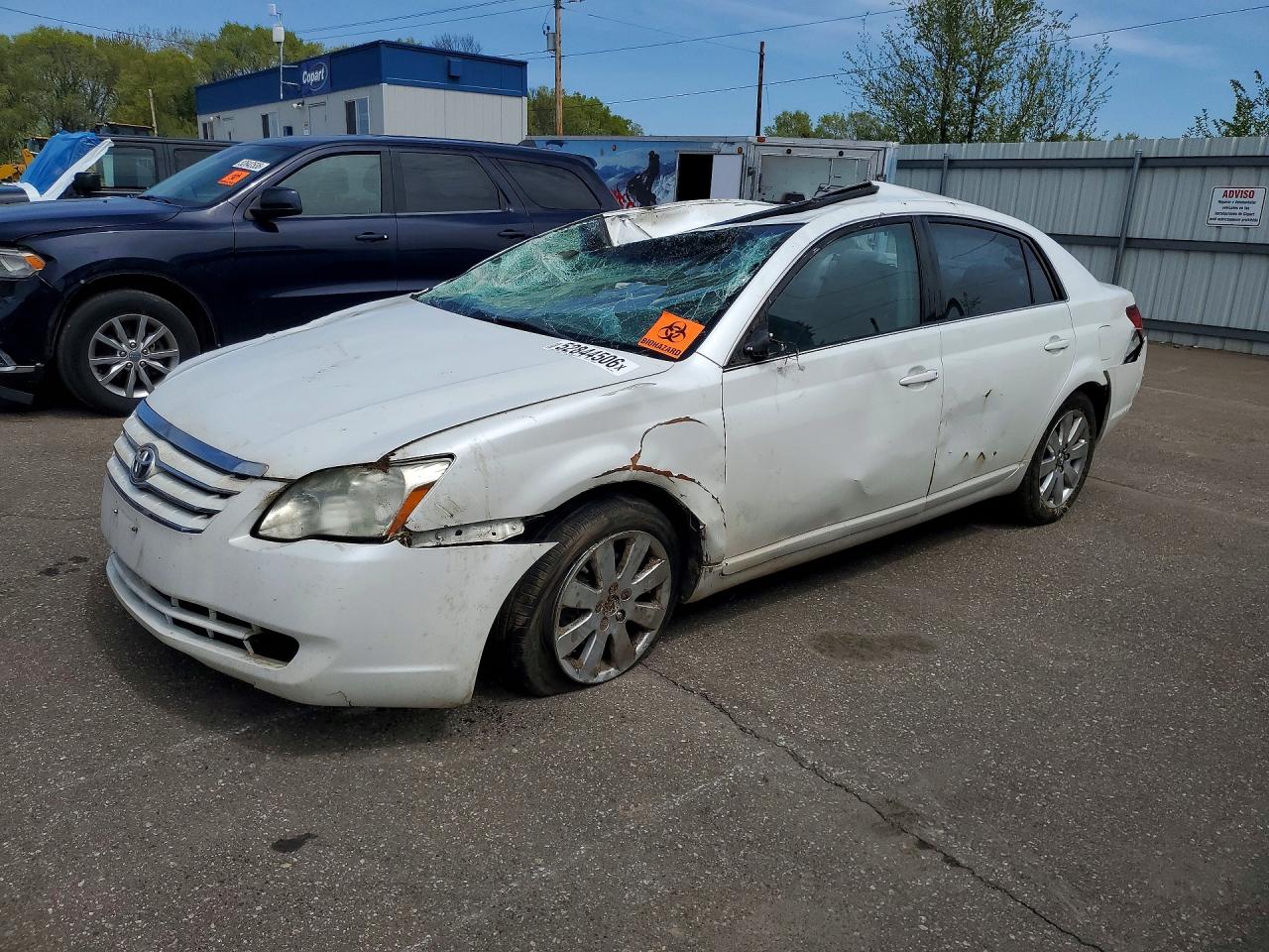 Salvage Toyota Avalon Xls Image