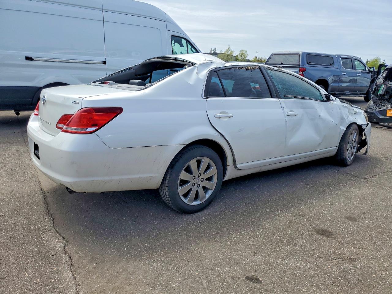 Toyota Avalon Xls