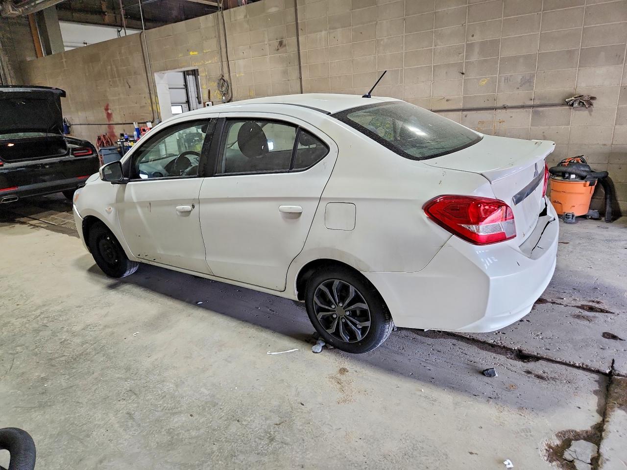 Mitsubishi Mirage G4 Es