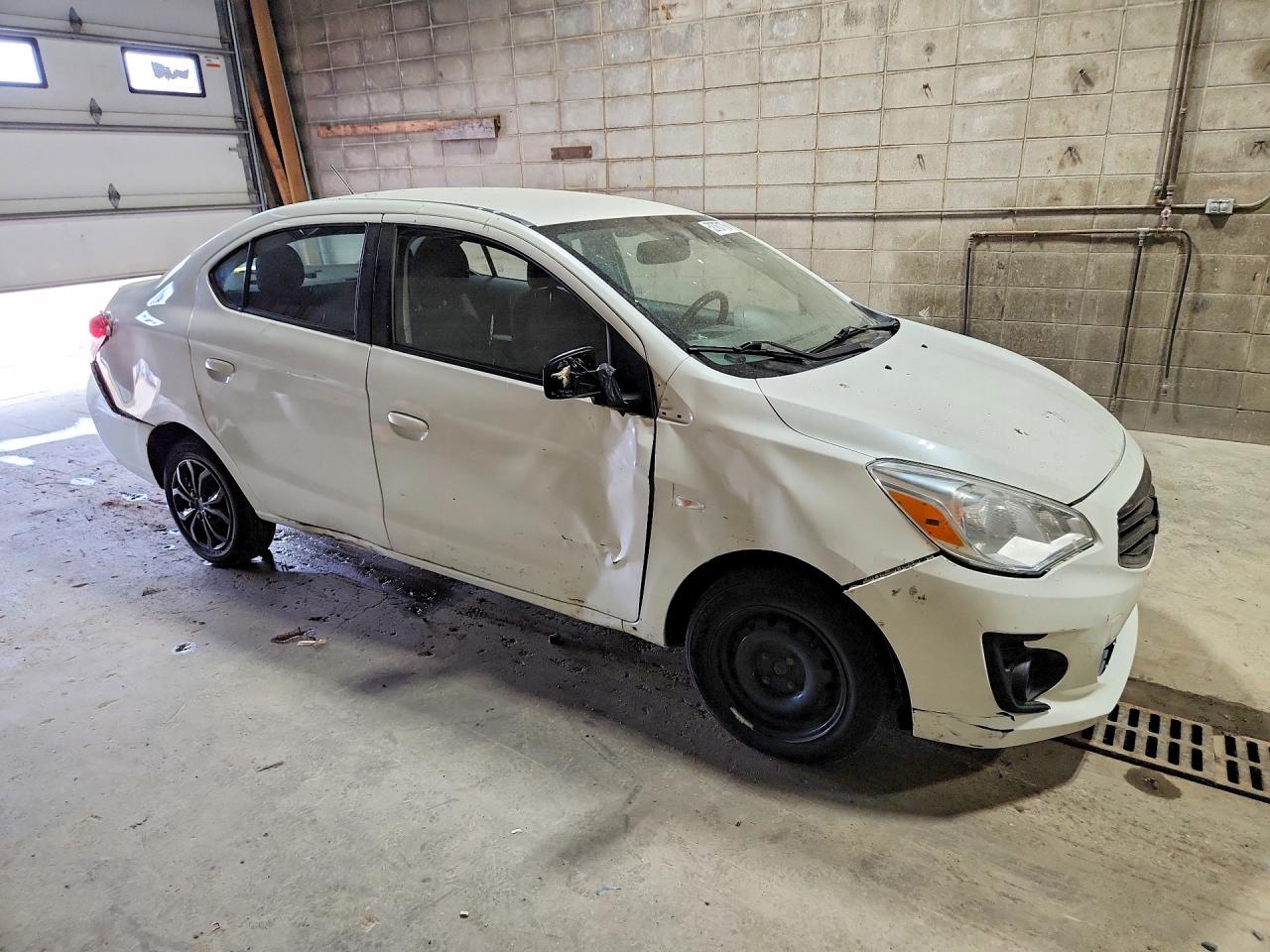 Mitsubishi Mirage G4 Es