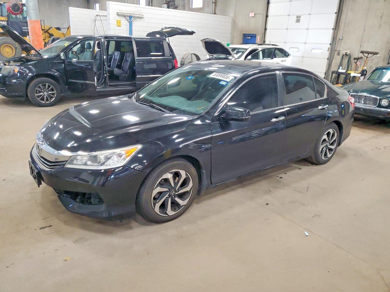 Salvage Honda Accord Image