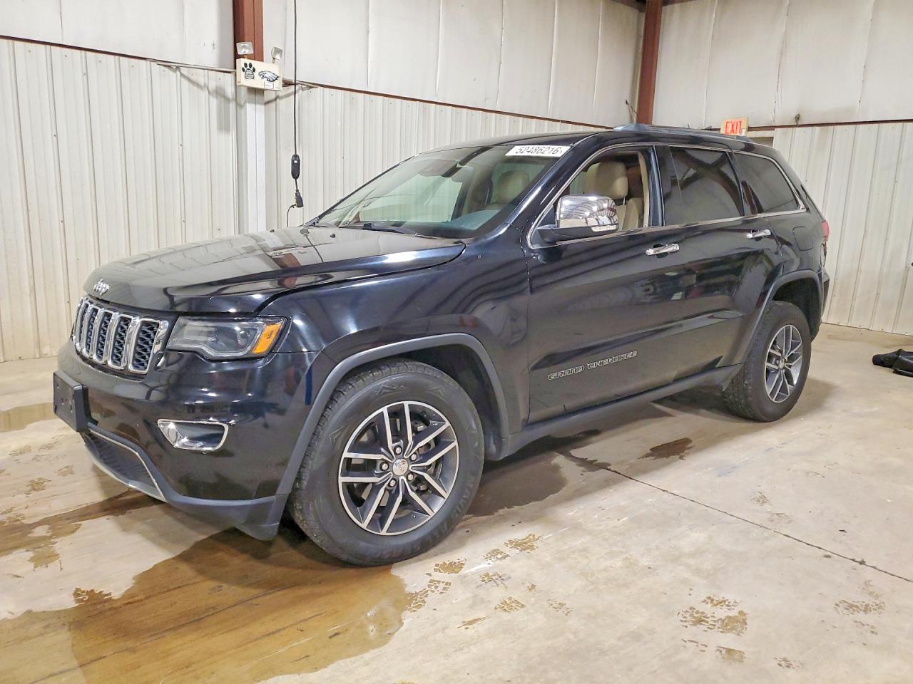 Salvage Jeep Cherokee Image