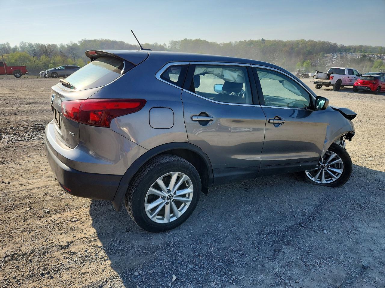 Nissan Rogue S