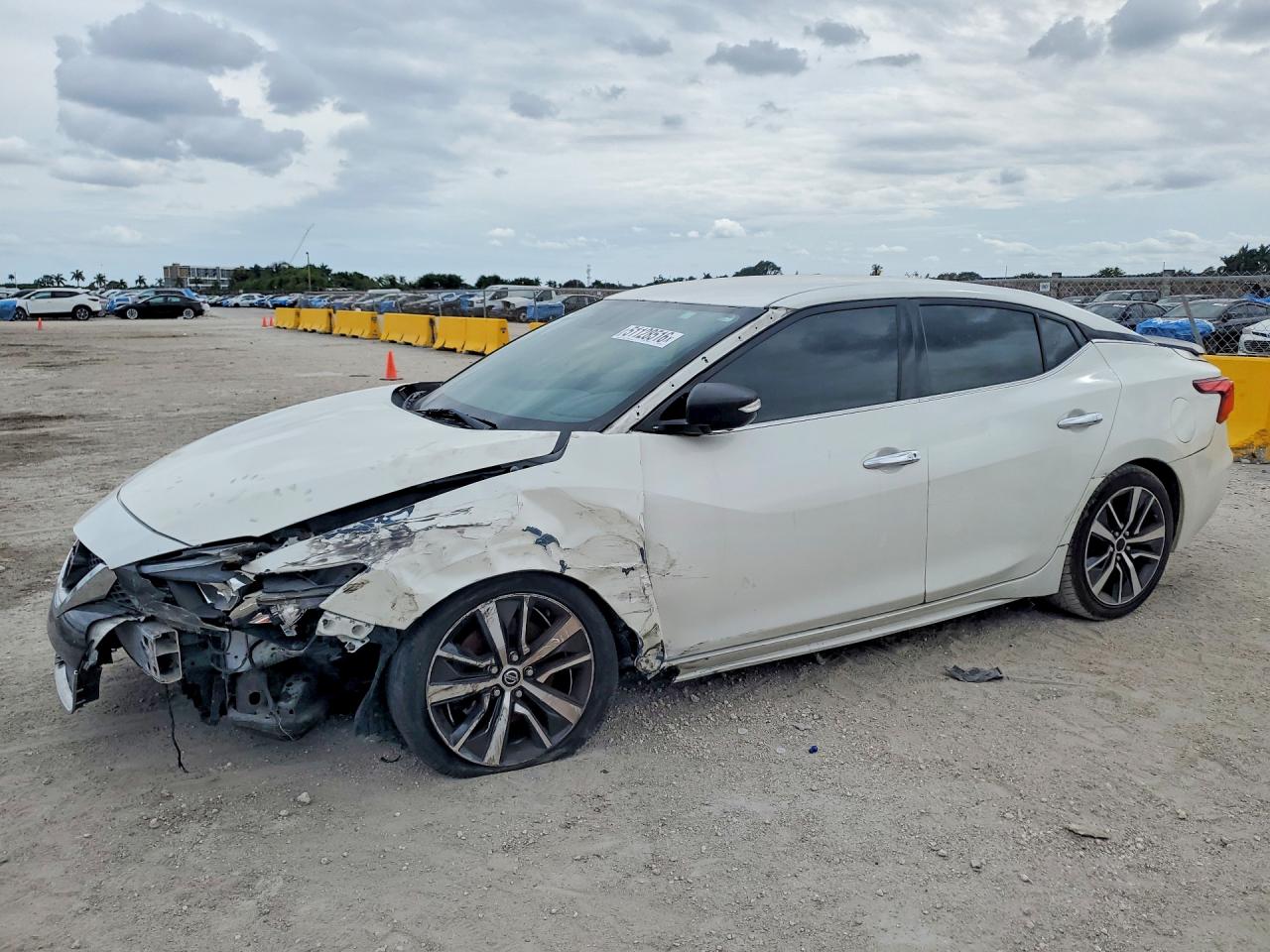 Salvage Nissan Maxima Image