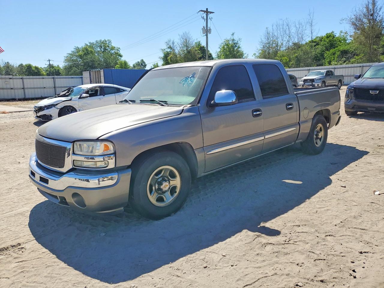 Salvage GMC Sierra Image