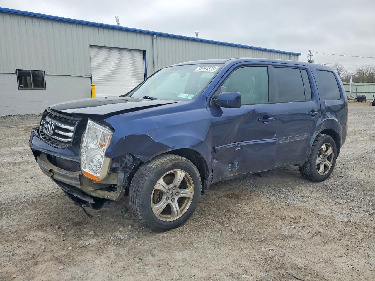 Salvage Honda Pilot Image