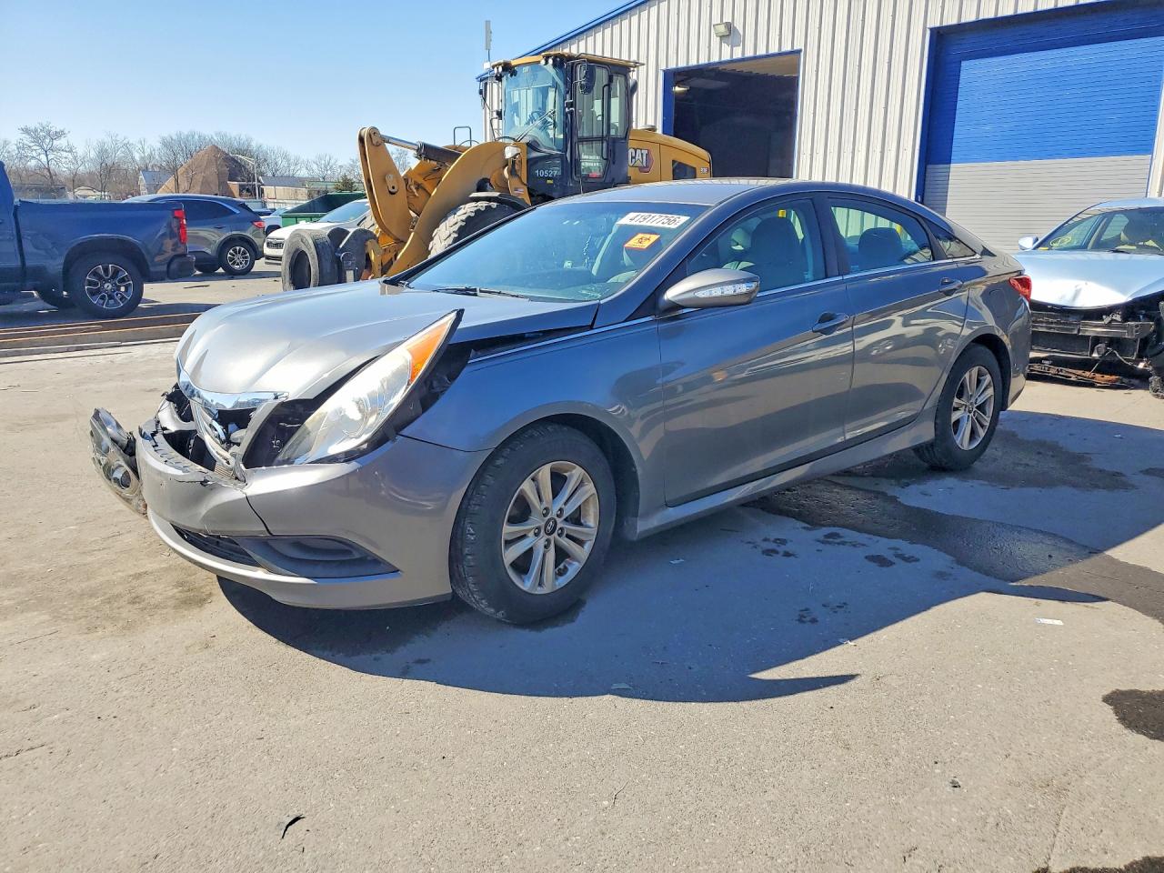 Salvage Hyundai SONATA Image