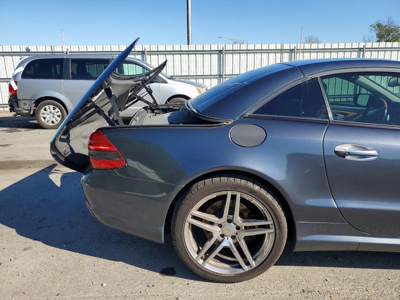 Mercedes-Benz S-Class 550