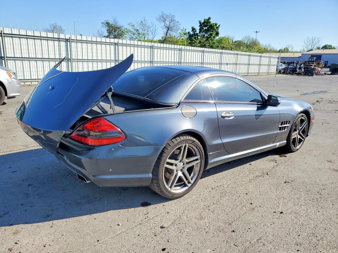 Mercedes-Benz S-Class 550