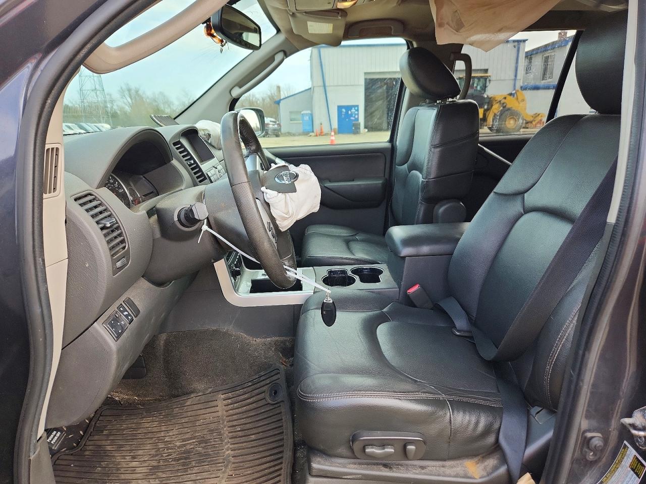 Nissan Pathfinder S