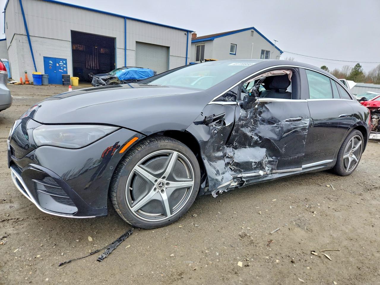 Salvage Mercedes-Benz EQE Image