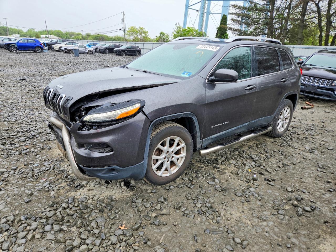 Salvage Jeep Cherokee Image
