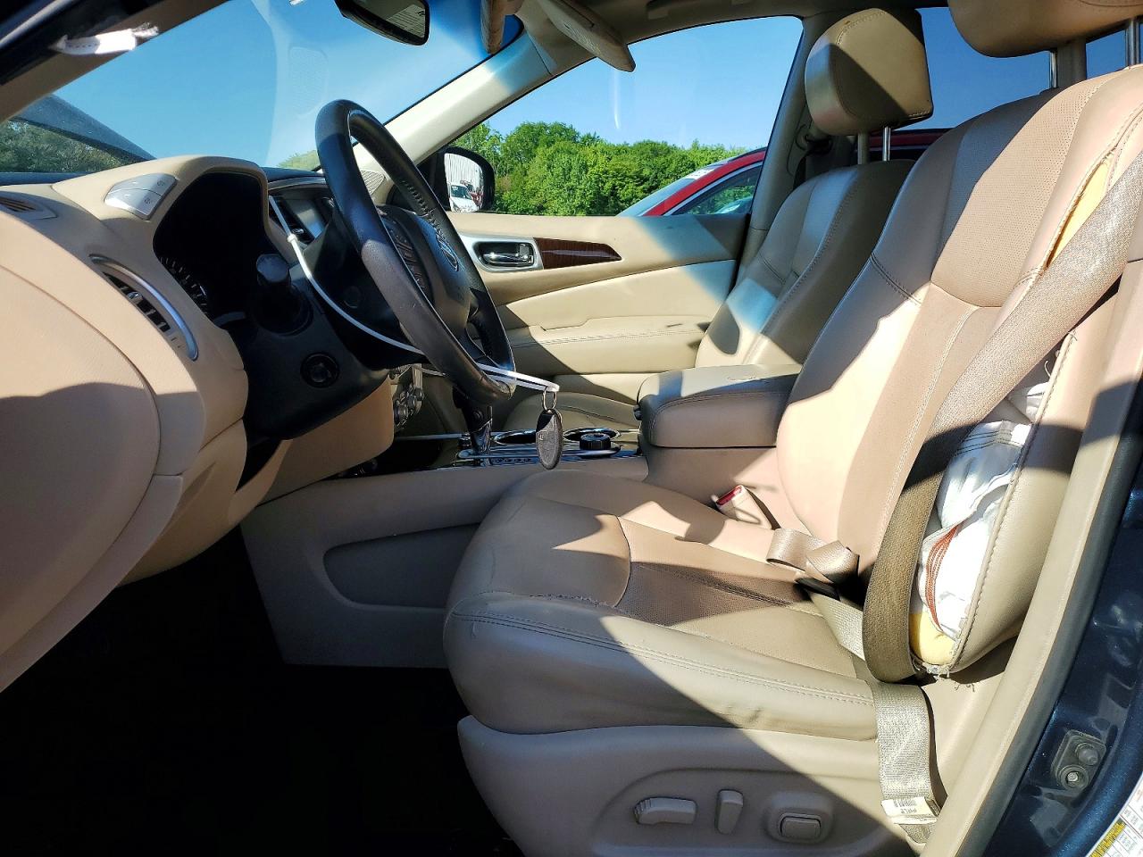 Nissan Pathfinder Platinum