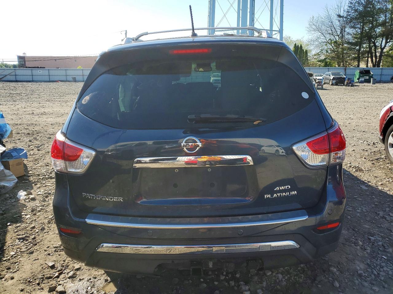 Nissan Pathfinder Platinum